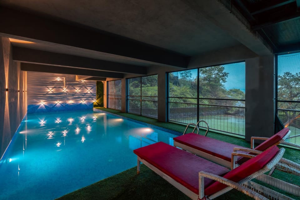 Pool view, Swimming pool, Swimming pool