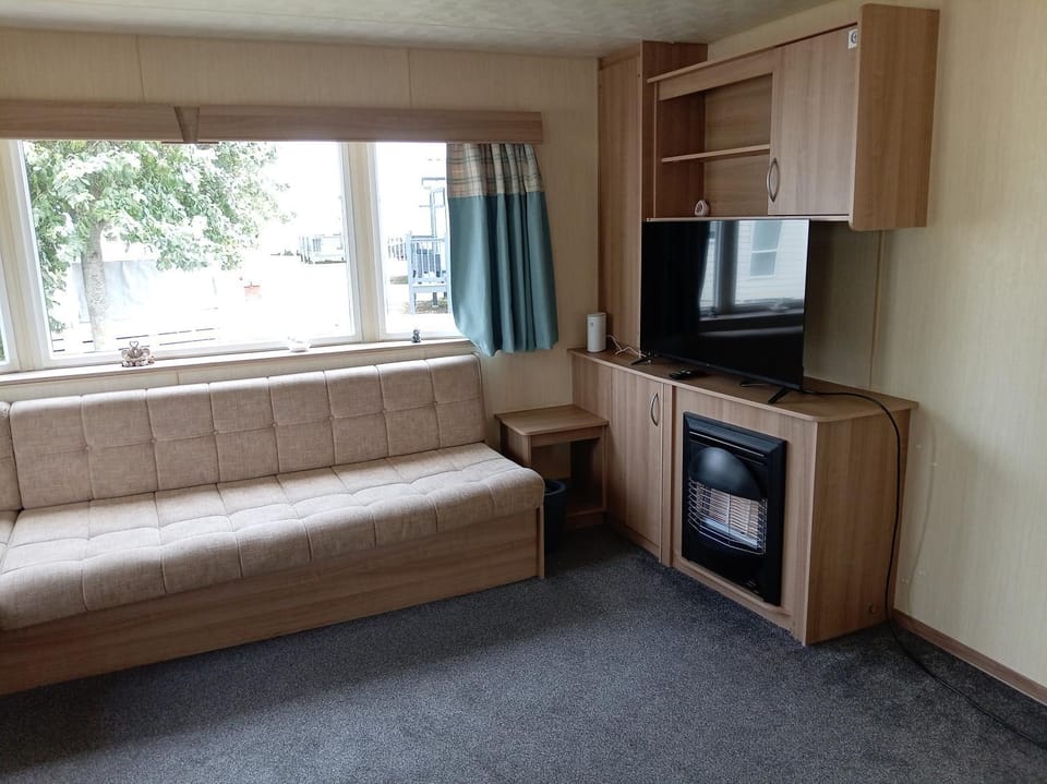 Elli-Roo's cabin Cabin in Whitley Bay