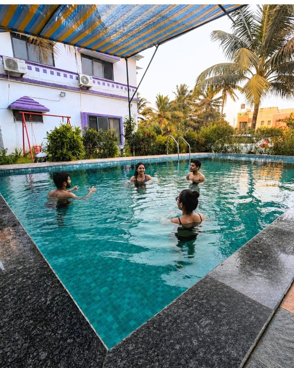 Pool view, Swimming pool