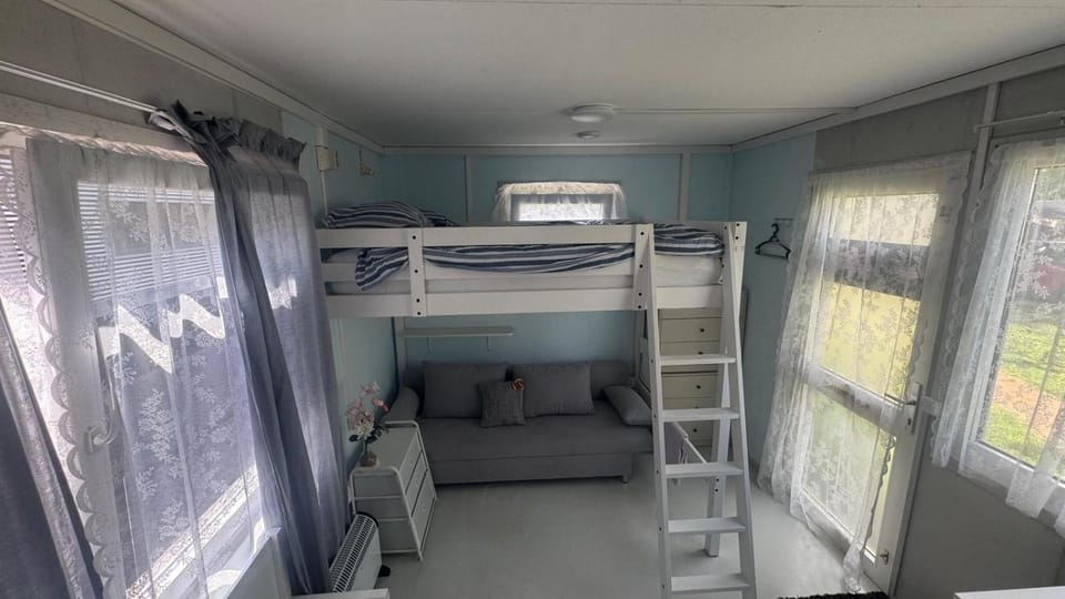 Bed, Bedroom, bunk bed