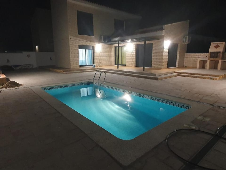 Casa Trébol, Villa con piscina cerca de la playa House in Baix Ebre