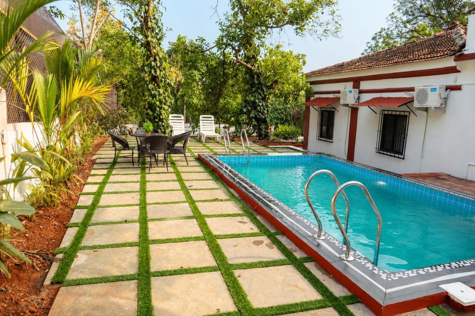 Cosy Woods, Moira - Private Heritage Villa House in Goa, India