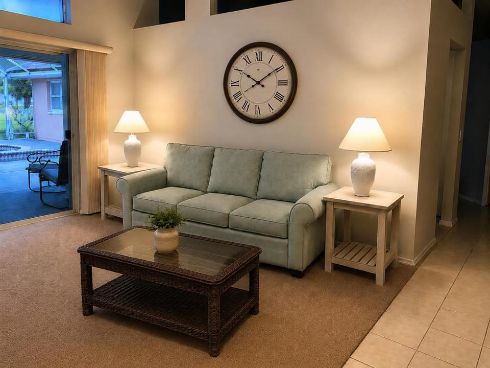 Patio, Living room
