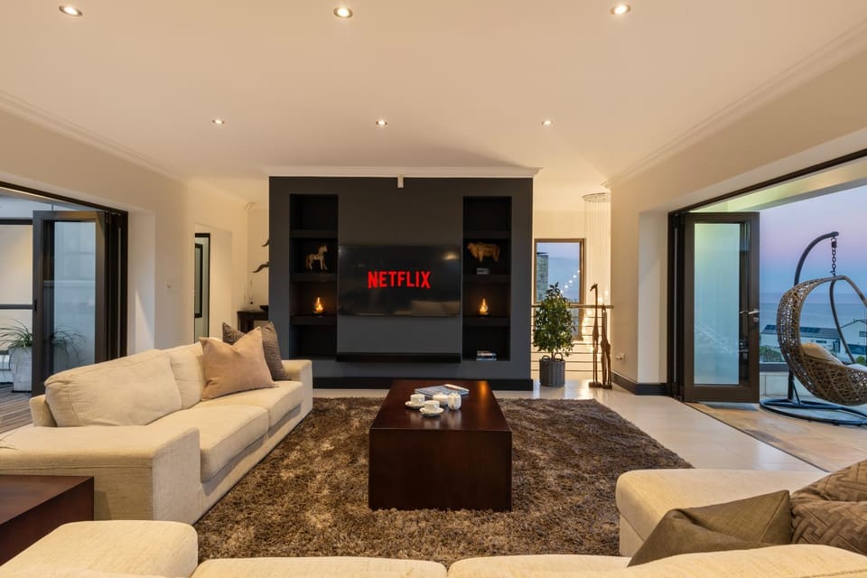 Luxury Coastal Retreat Villa in Knysna