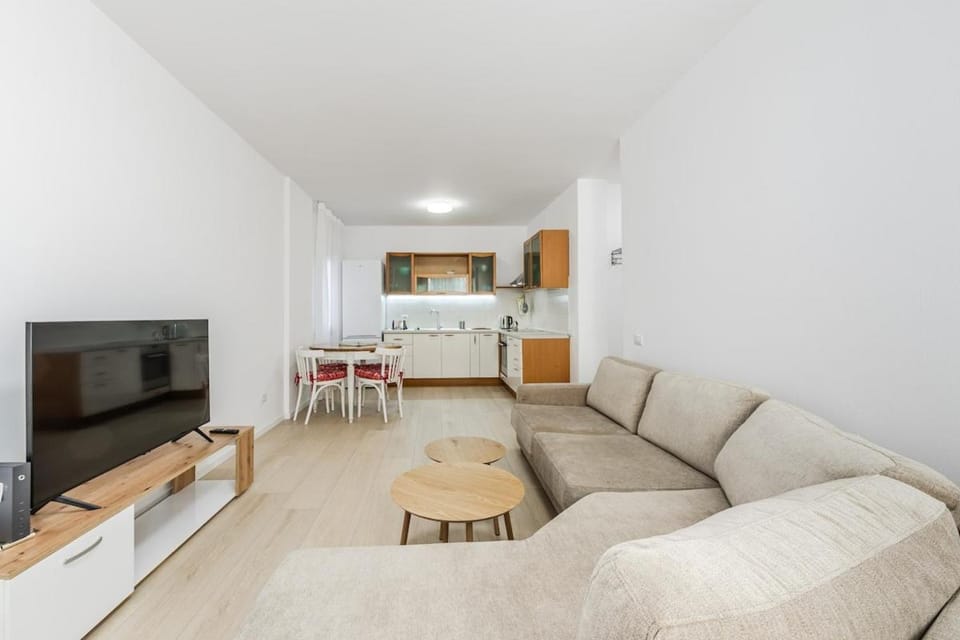 TV and multimedia, Kitchen or kitchenette, Living room, Seating area, Dining area, Evening entertainment