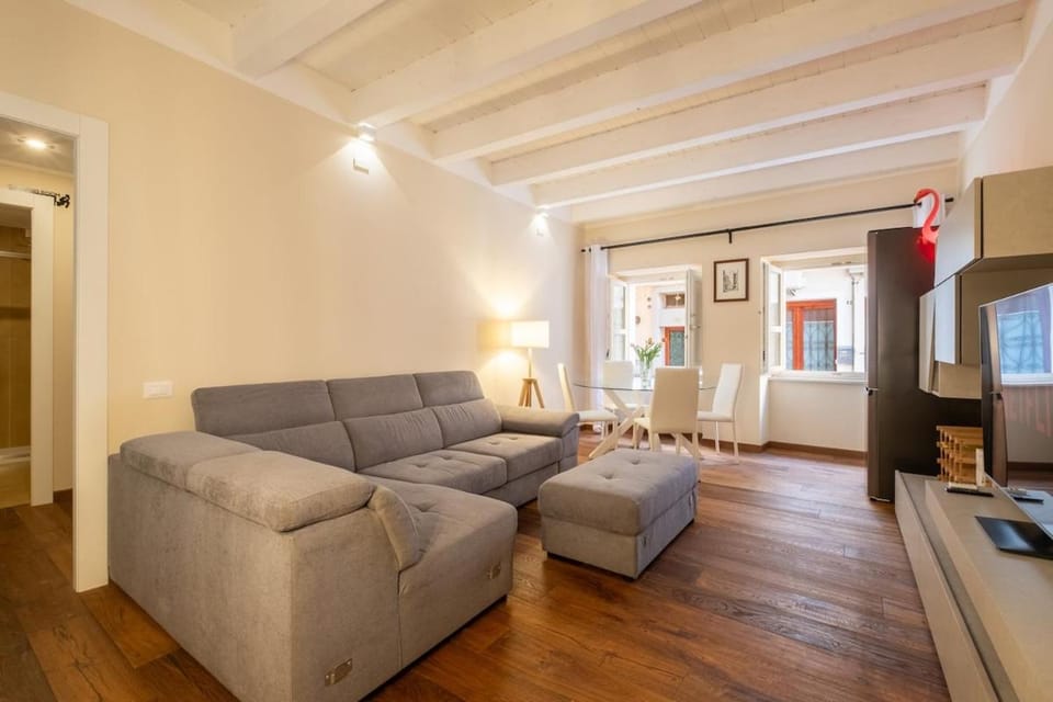 Communal lounge/ TV room, TV and multimedia, Living room
