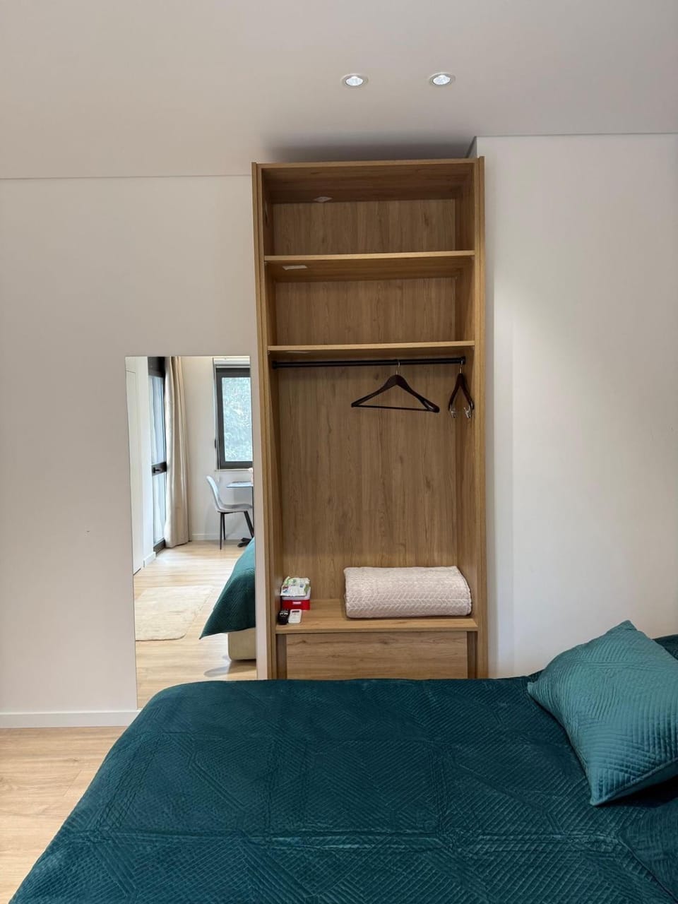 Bed, Bedroom, towels, wardrobe