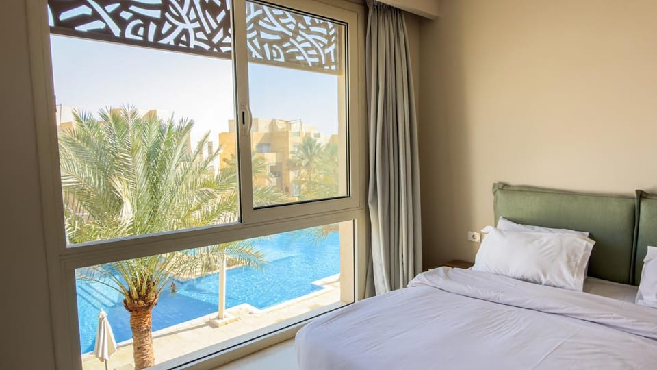 Photo of the whole room, Bedroom, Pool view, Swimming pool