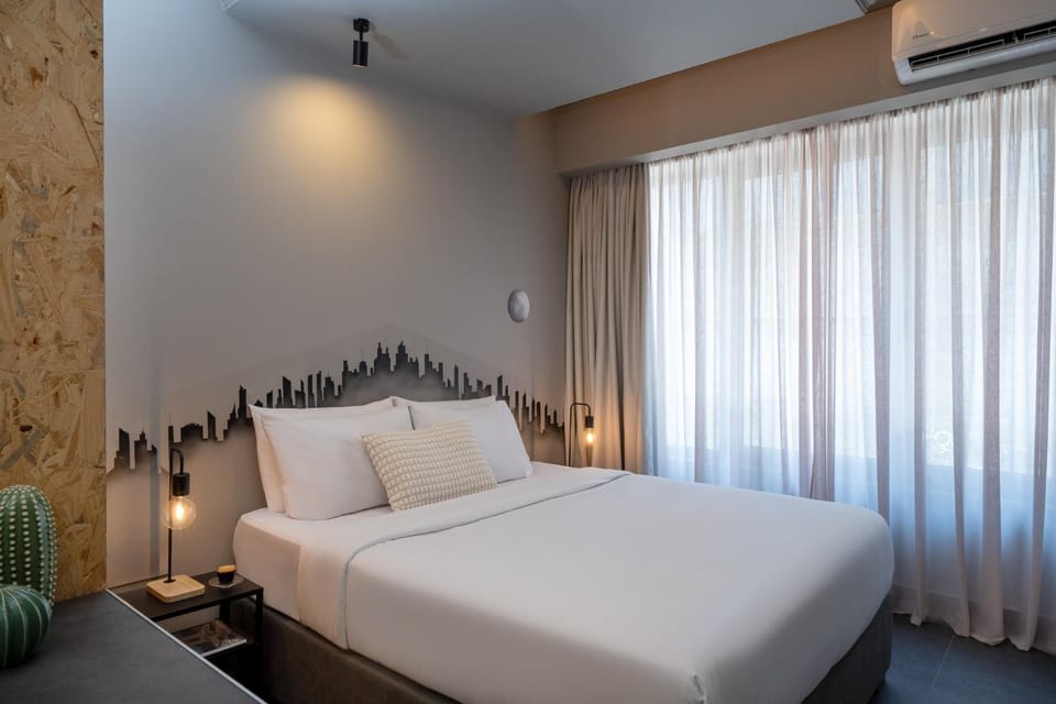 Bed, Bedroom, air conditioner