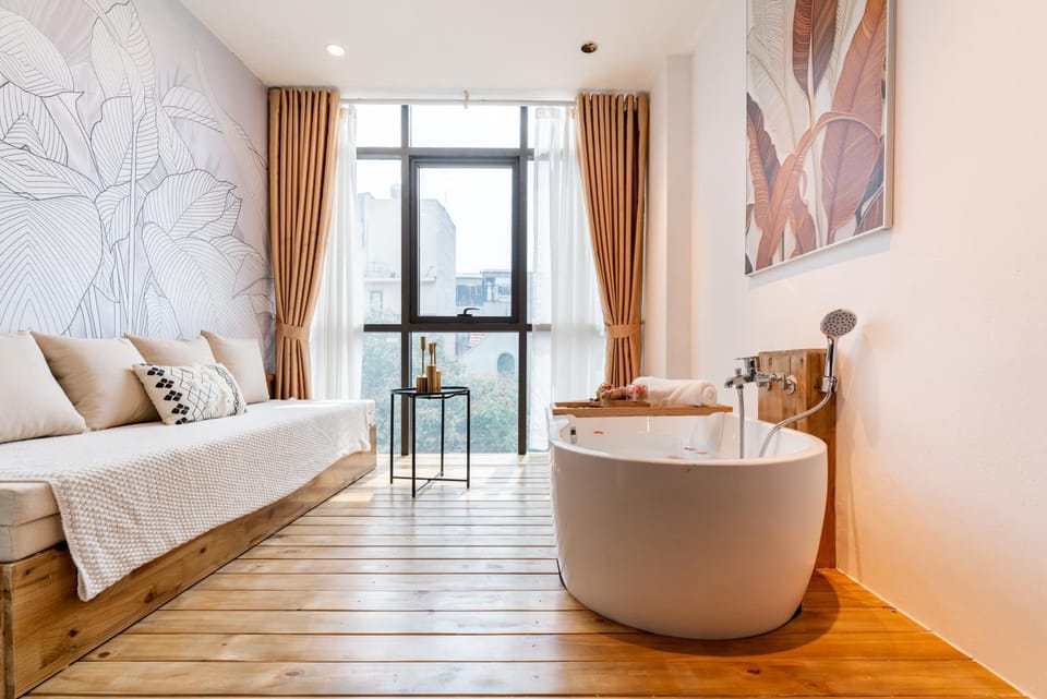 Photo of the whole room, Bedroom, Bath