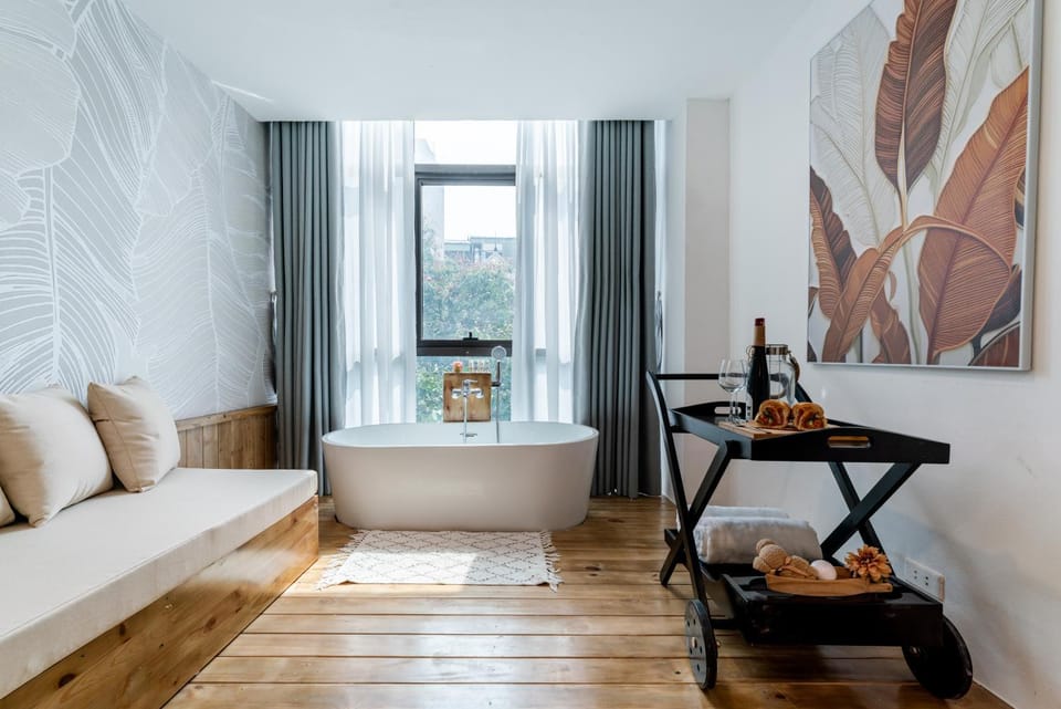 Photo of the whole room, Seating area, Bath