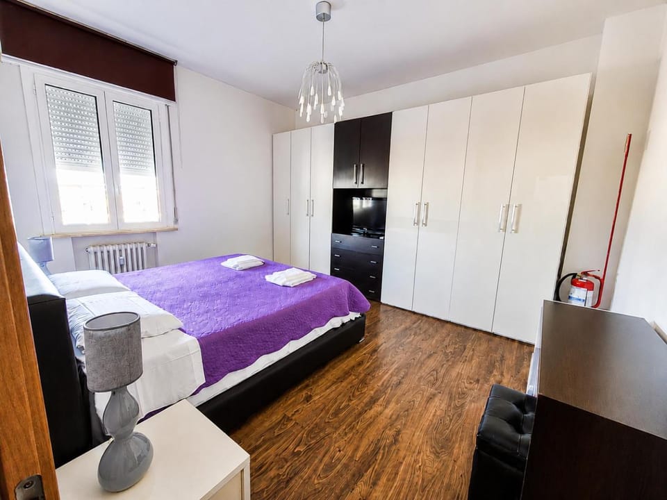 Reggio Emilia Central Design Apartment Apartment in Reggio Emilia