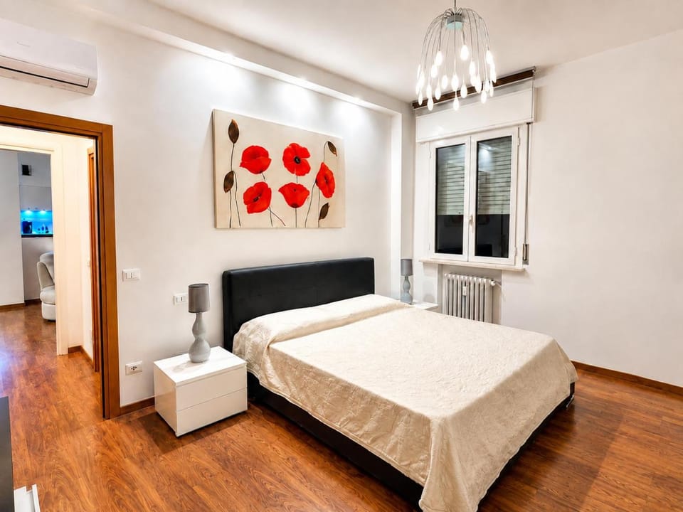 Reggio Emilia Central Design Apartment Apartment in Reggio Emilia