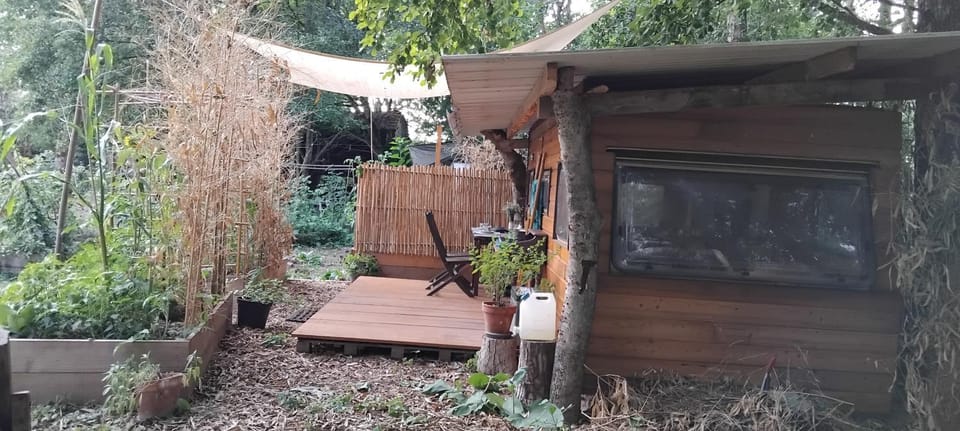 Caravane en bois Campground/ 
RV Resort in Grand Est