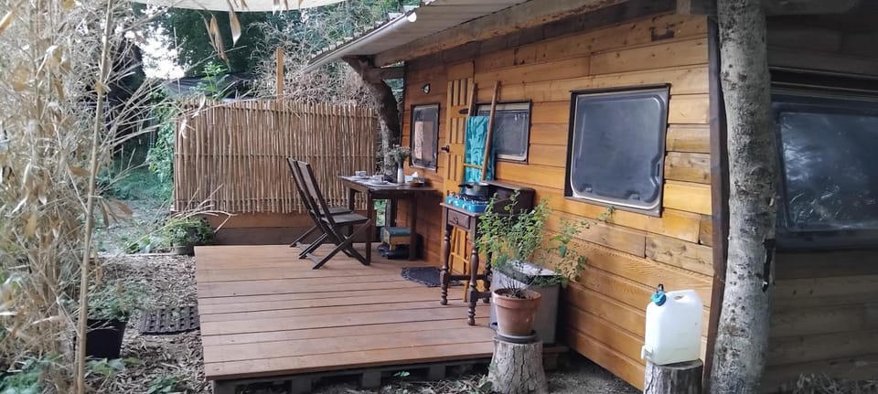 Caravane en bois Campground/ 
RV Resort in Grand Est