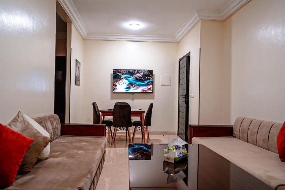 Communal lounge/ TV room, TV and multimedia, Living room