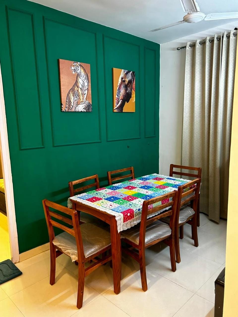 The Qutub View 3BHK Home Apartment in New Delhi