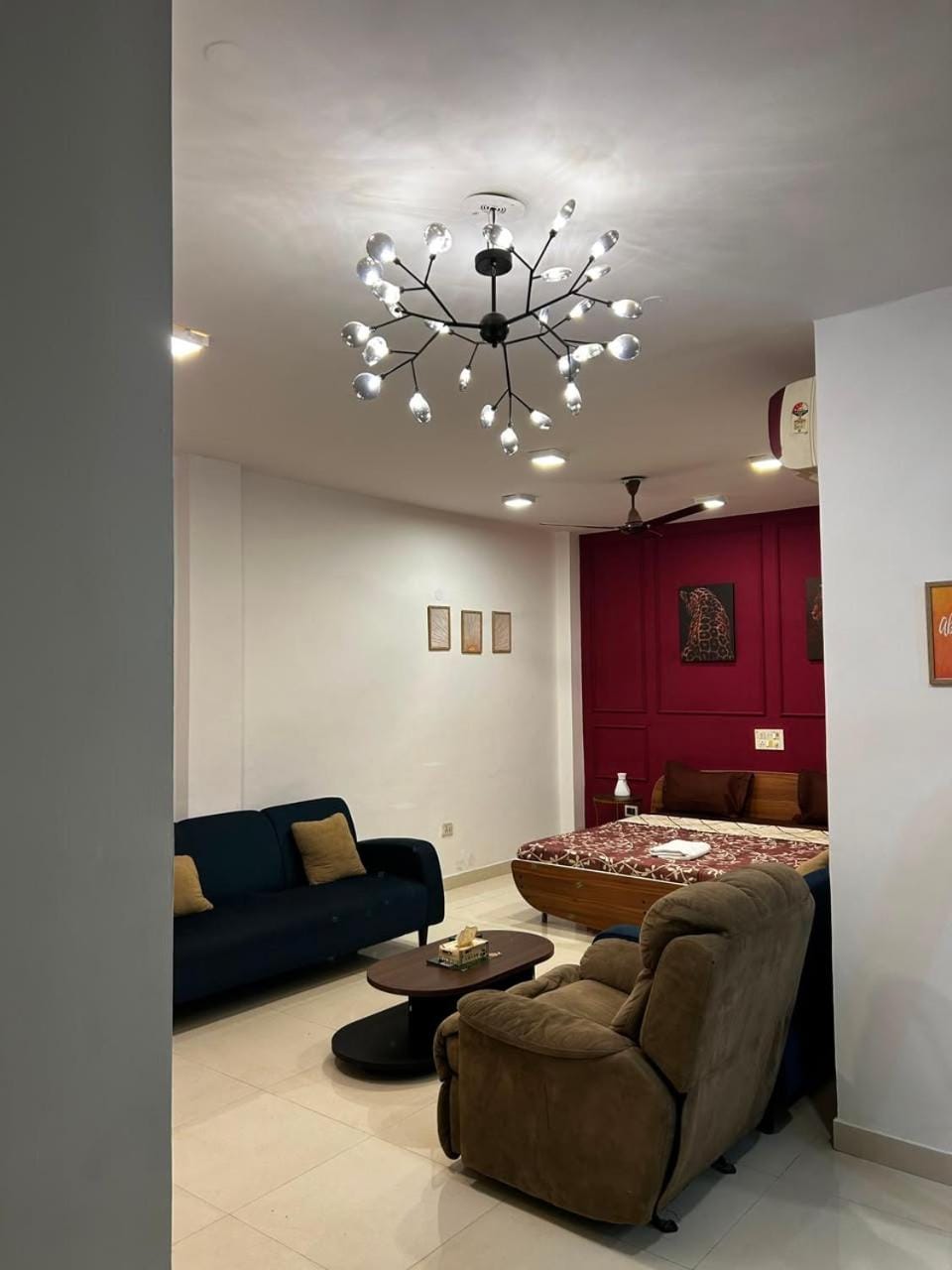 The Qutub View 3BHK Home Apartment in New Delhi