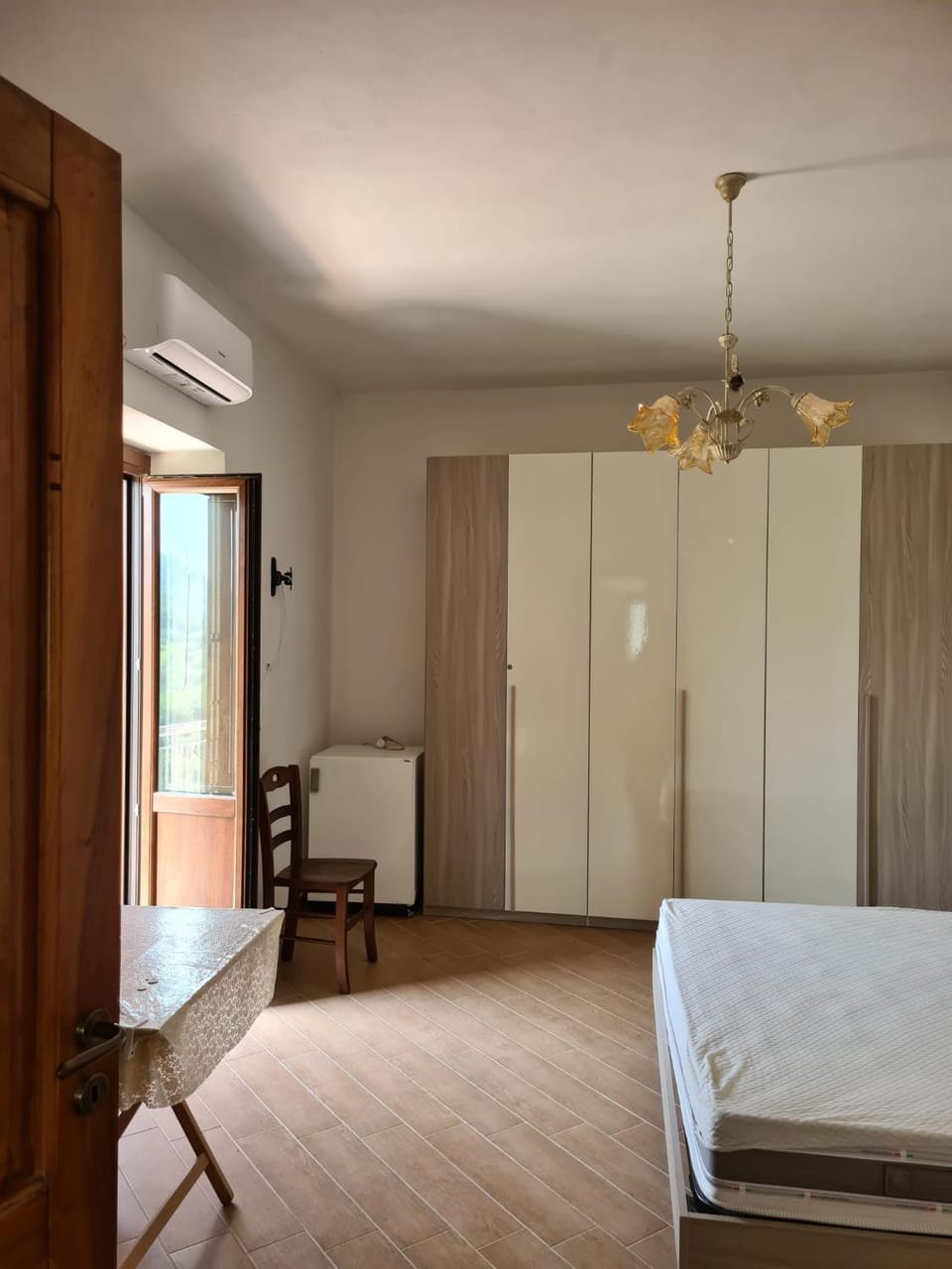 Bedroom, wardrobe