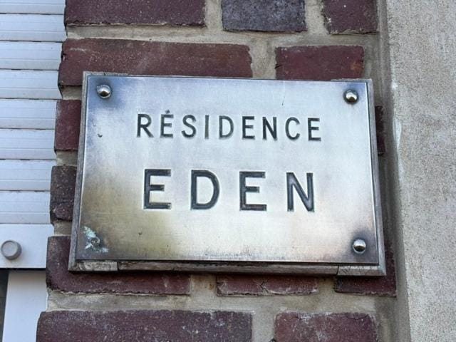 Property logo or sign