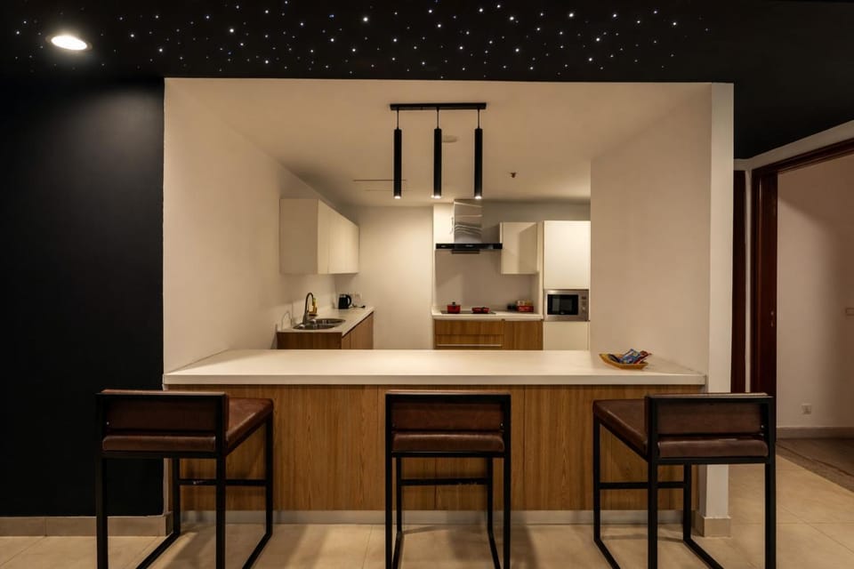 Kitchen or kitchenette, Dining area, minibar, pet friendly, stove