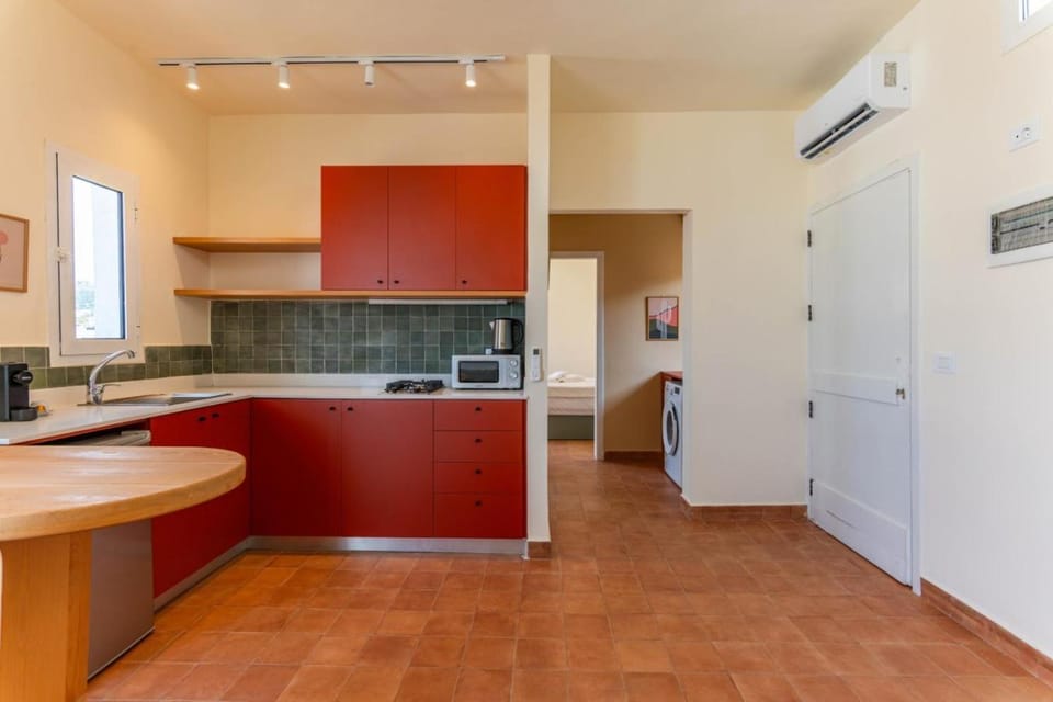 Moonlight - 1BR in Batroun Souks Apartment in Africa