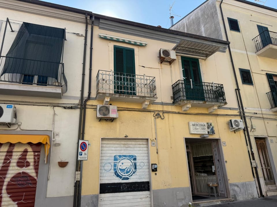 Property building, Day