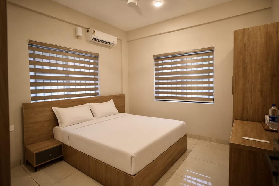Photo of the whole room, Bedroom, air conditioner