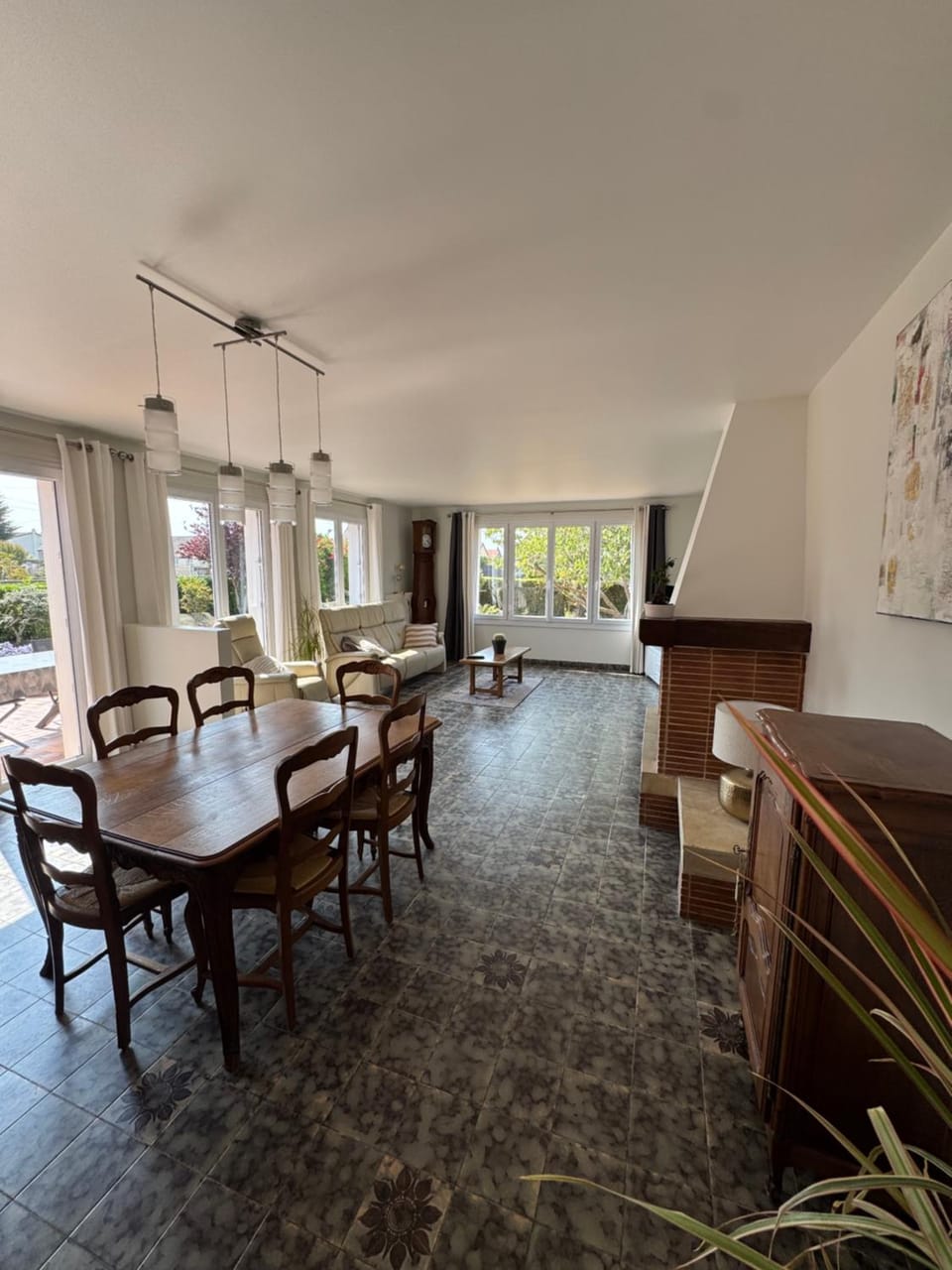 Living room, Dining area
