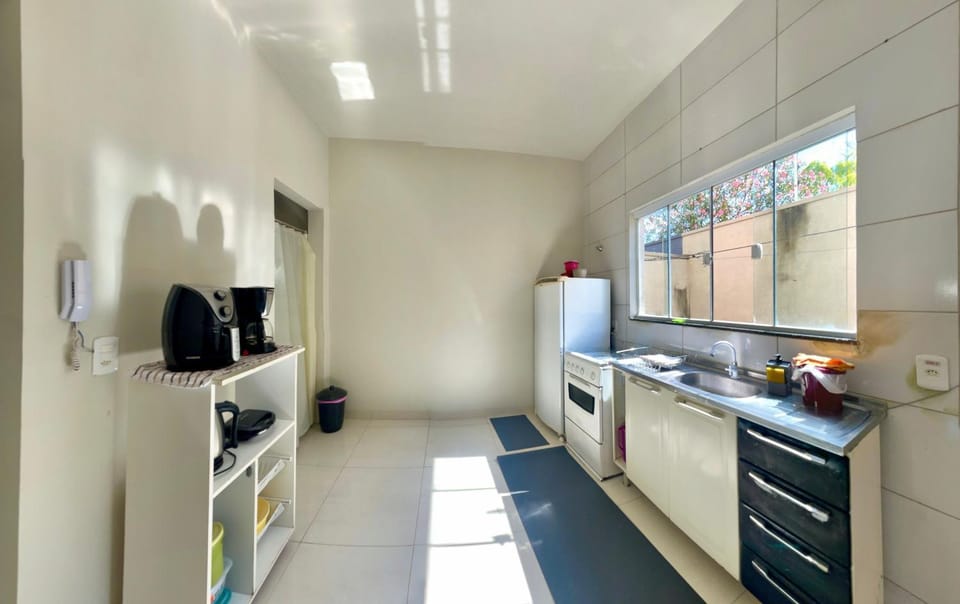 Hospedagem Trevisan apartamento terreo com 2 quartos e garagem de 1 a 5 hospedes Apartment in State of Mato Grosso, Brazil