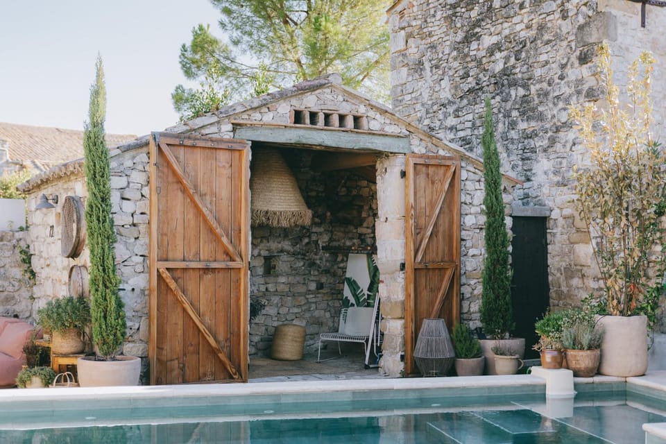 Authentique maison en pierre avec piscine aux portes d'Uzès Villa in Uzes