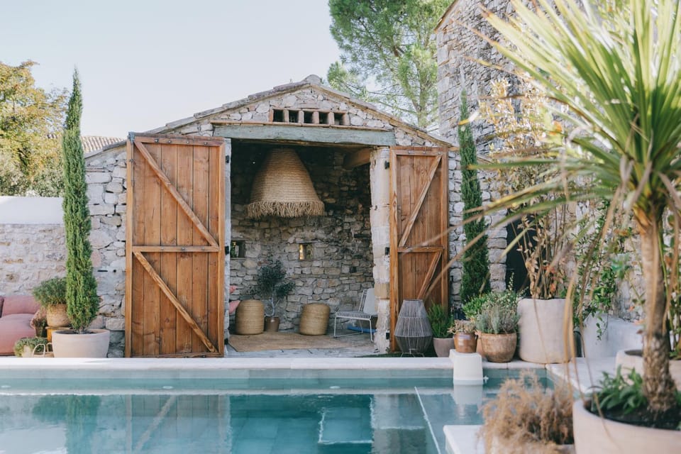 Authentique maison en pierre avec piscine aux portes d'Uzès Villa in Uzes