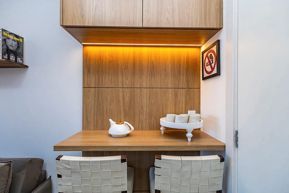 Coffee/tea facilities, Kitchen or kitchenette, Dining area