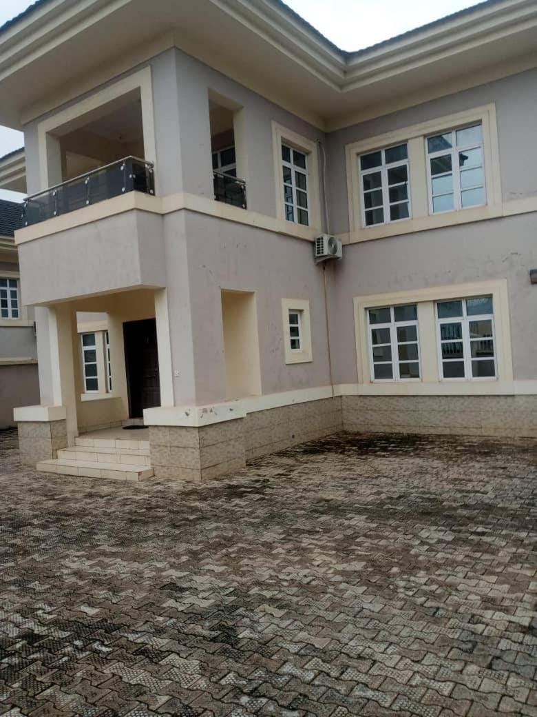 5-bedroom fully detached duplex Apartment in Nigeria