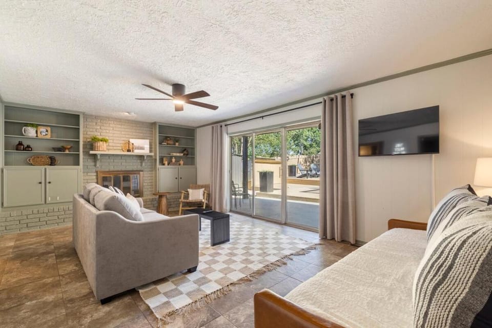 Aspen Pool House- 1 Mile From OU House in Norman