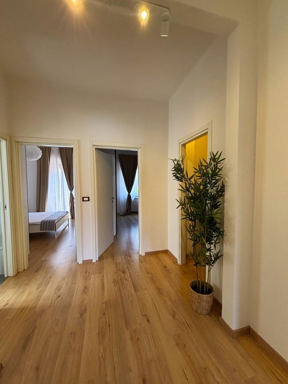 Property building, Bed, Bedroom, wardrobe