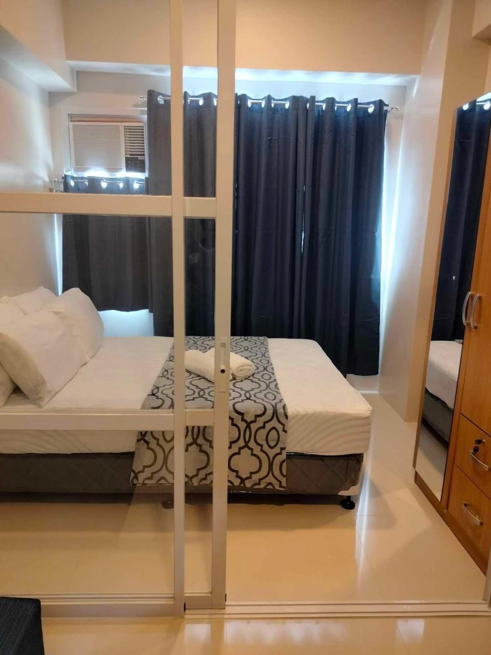 Mactan Airport 1BR Resort with Pool Apartment hotel in Lapu-Lapu City