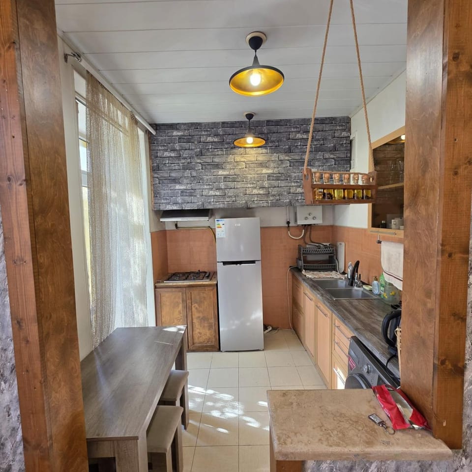Kitchen or kitchenette, Dining area, stove