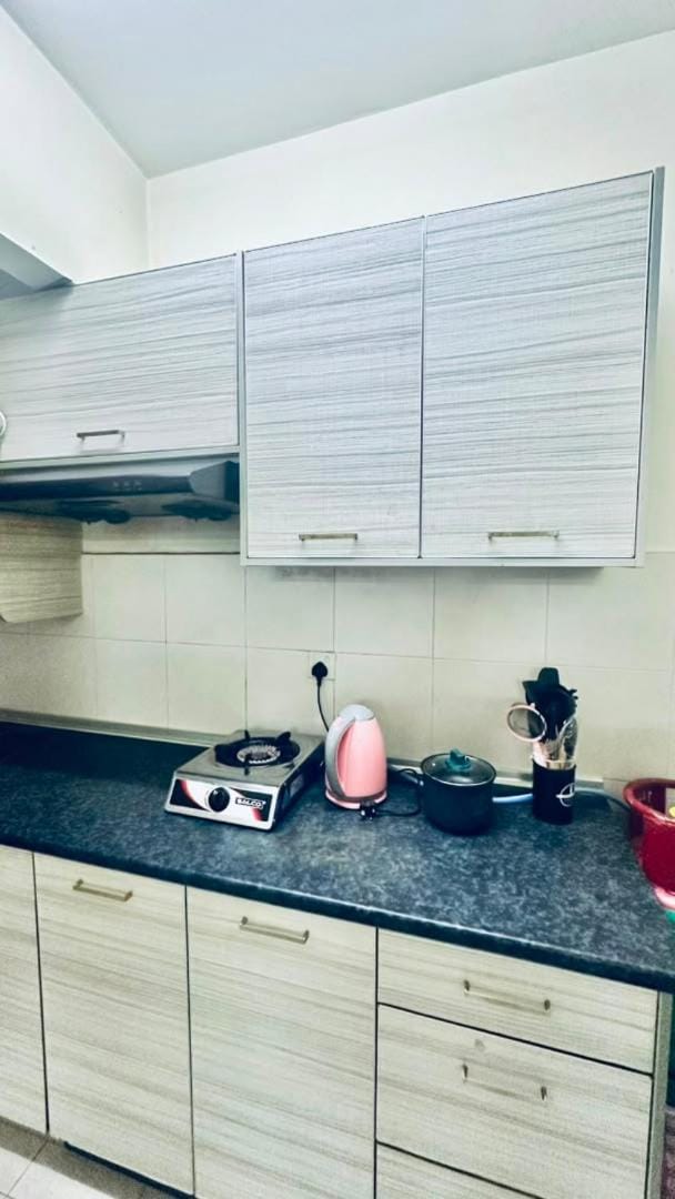 Kitchen or kitchenette, pet friendly, stove