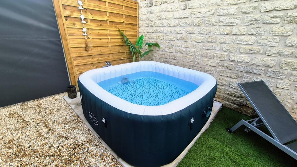 Hot Tub, Spa and wellness centre/facilities