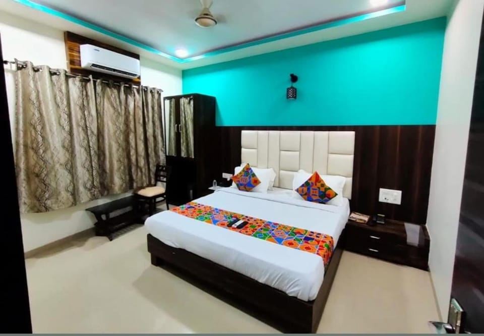 Crown Hotel Aadoree - Near Mumbai Airport, BKC Visa Consultant , Jio Convention Centre Hotel in Mumbai