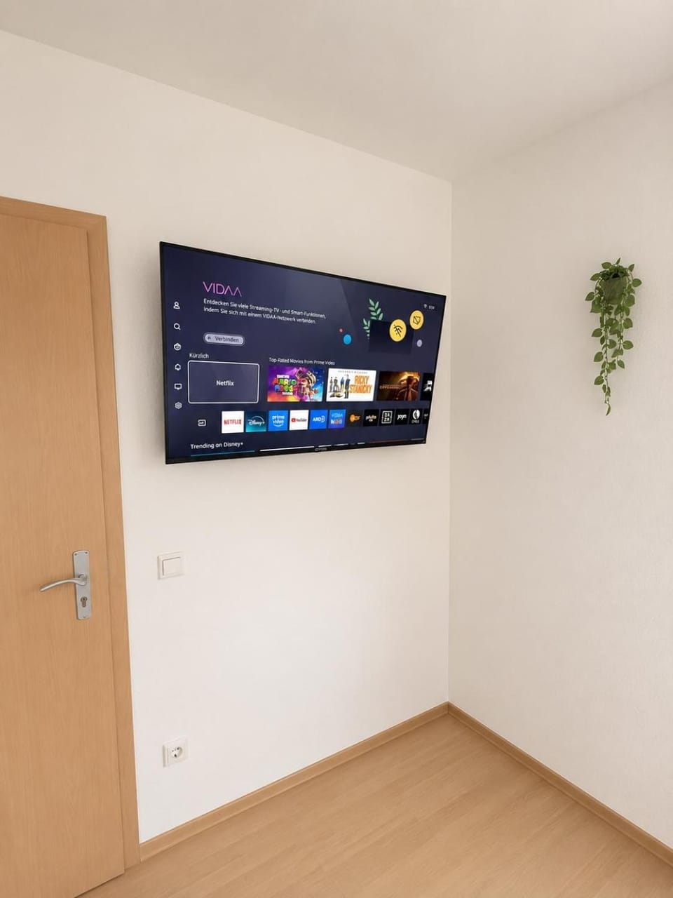 TV and multimedia, Decorative detail