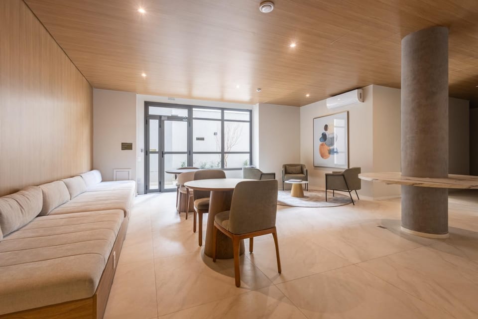 Business facilities, Area and facilities