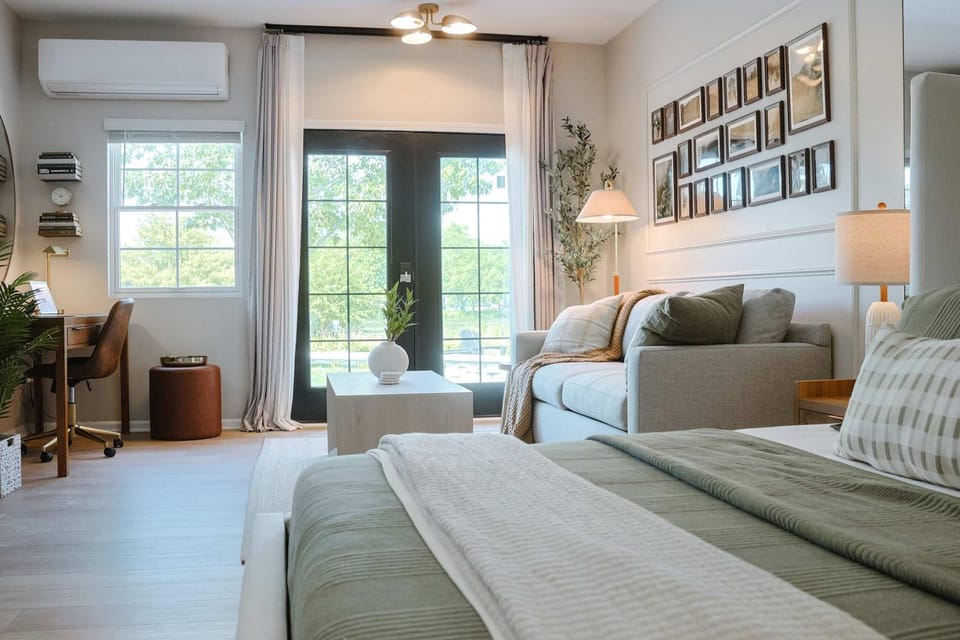 Charming Riverfront Stay - Heart of Downtown Apartment in Dundee