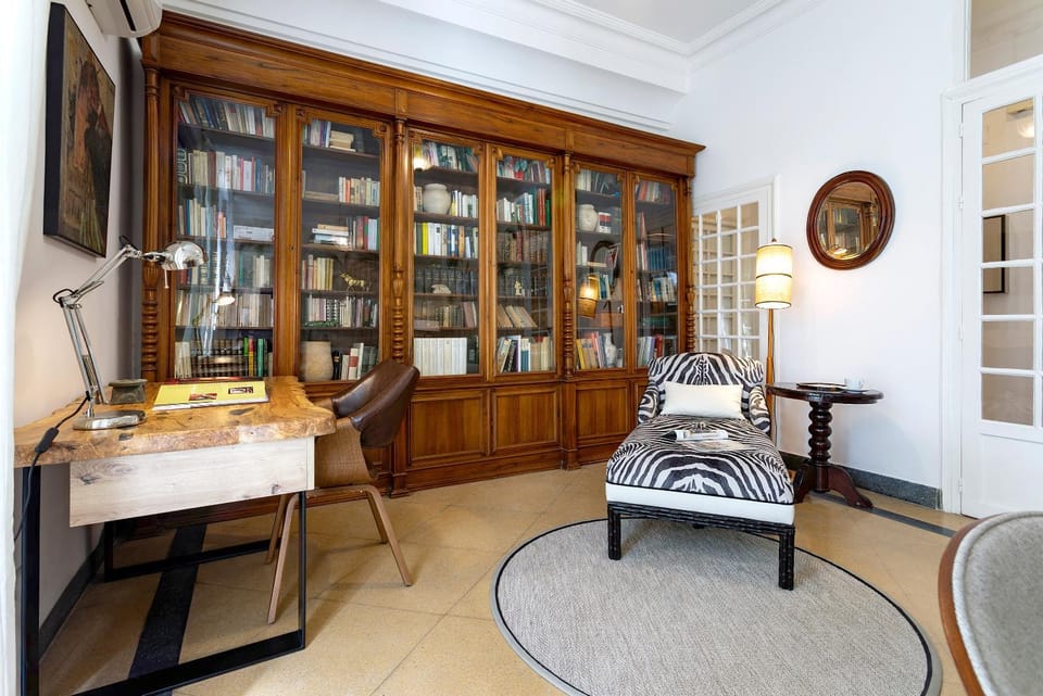 Library, TV and multimedia, Living room, Seating area