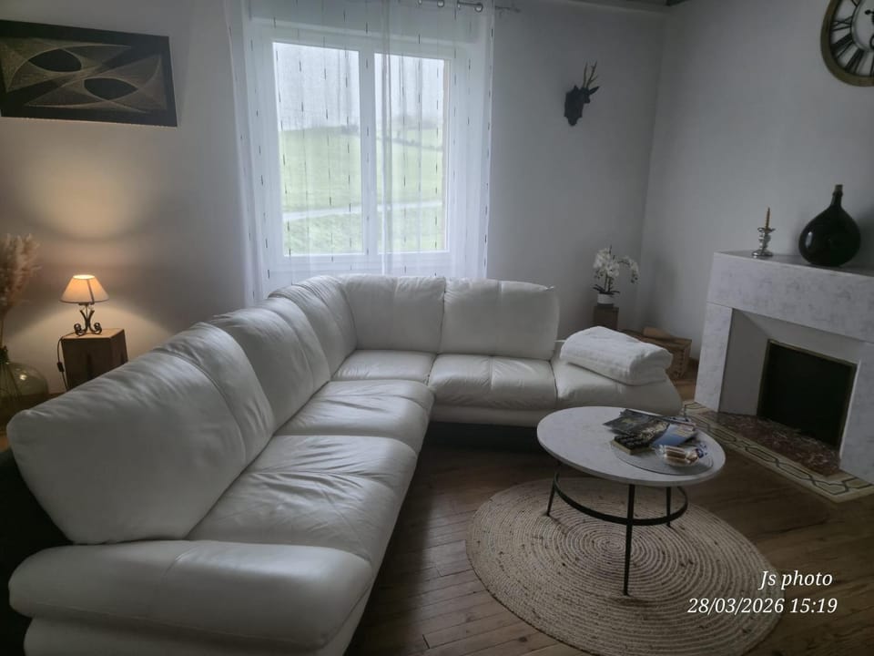Maison de campagne spacieuse Retro & Chic House in Occitanie