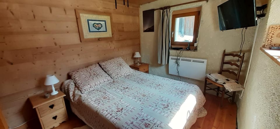chambre pour 2 à 4 personnes ,balcon Country House in Haute-Savoie