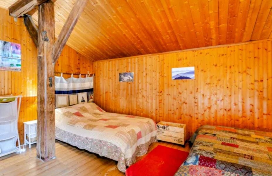 chambre pour 2 à 4 personnes ,balcon Country House in Haute-Savoie