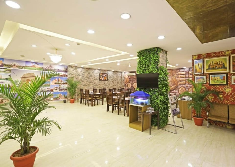 Restaurant/places to eat, TV and multimedia, Living room, Banquet/Function facilities, Seating area
