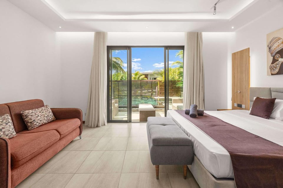 Villa Calista - Luxury Retreat with Infinity Pool Villa in Grand Baie